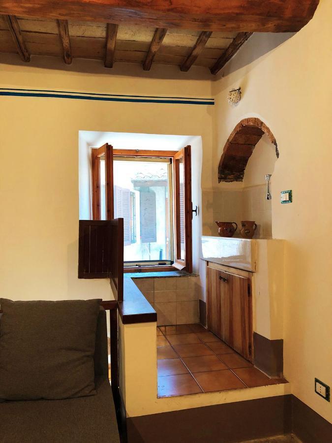 Le Casette Di Civitella- La Casa Di Rolando E Gina Lejlighed Civitella Del Lago Eksteriør billede